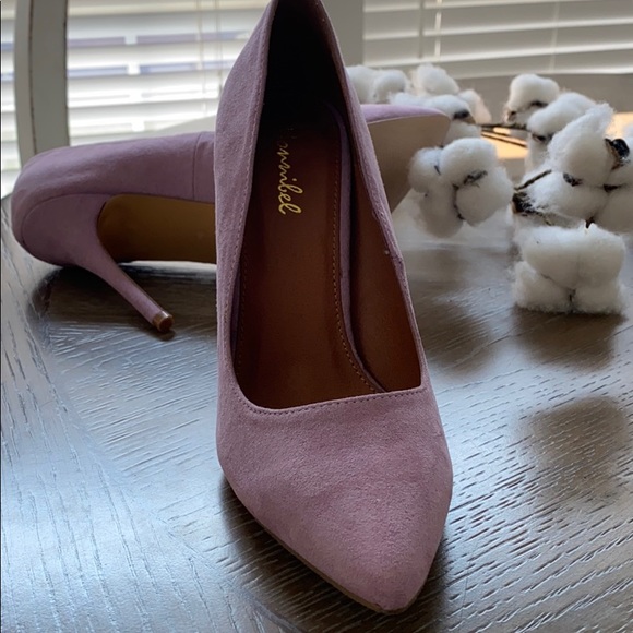 NWOT Bonnibel Wisteria Pointed toe stilettos - Picture 8 of 8